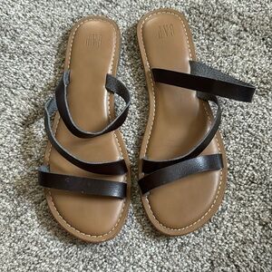 GAP sandals